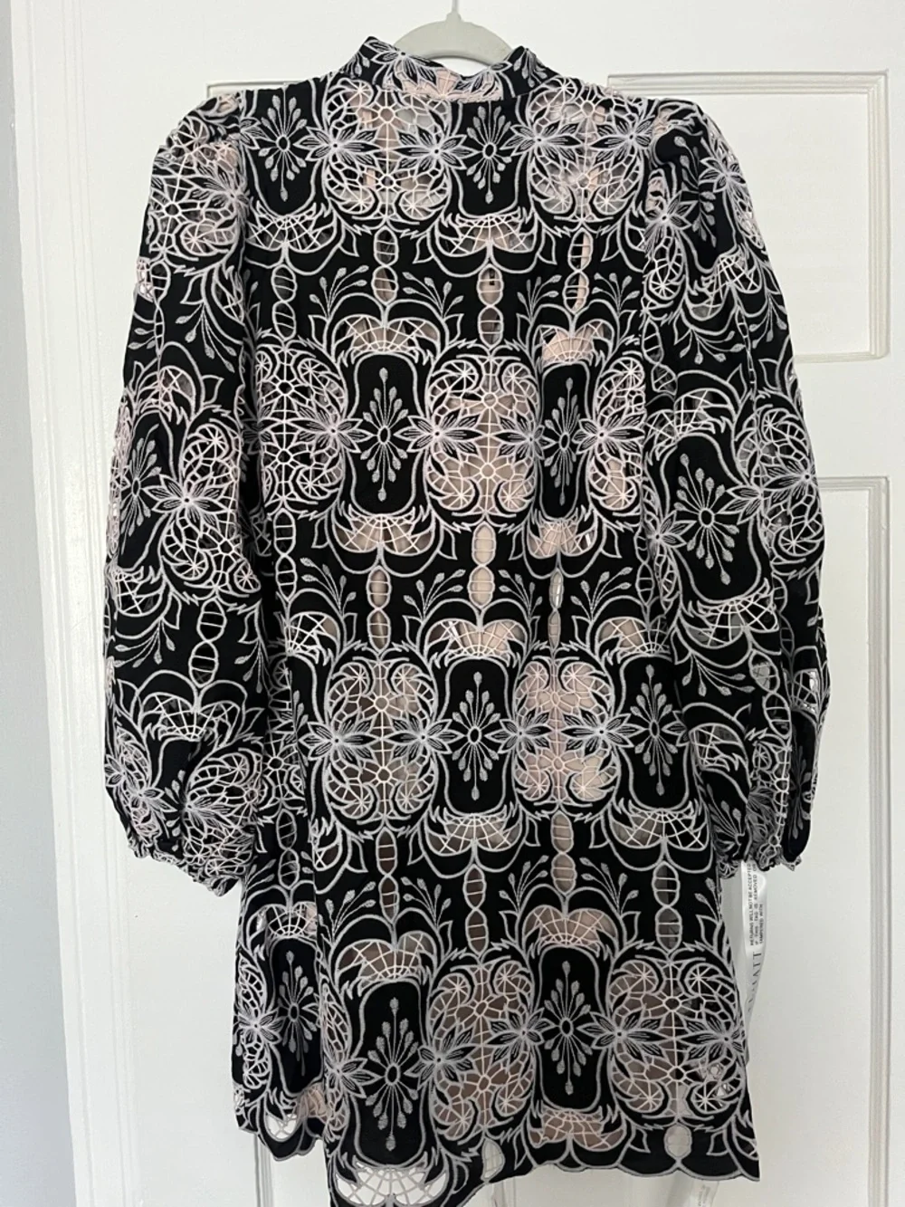 Elliatt Blk/wht eyelet Jolie long sleeve mini dress w slip NWT SZ M - Picture 7 of 8